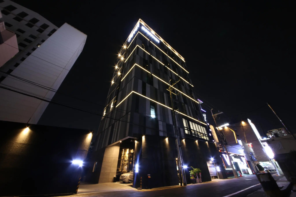 Hotel Zam 101