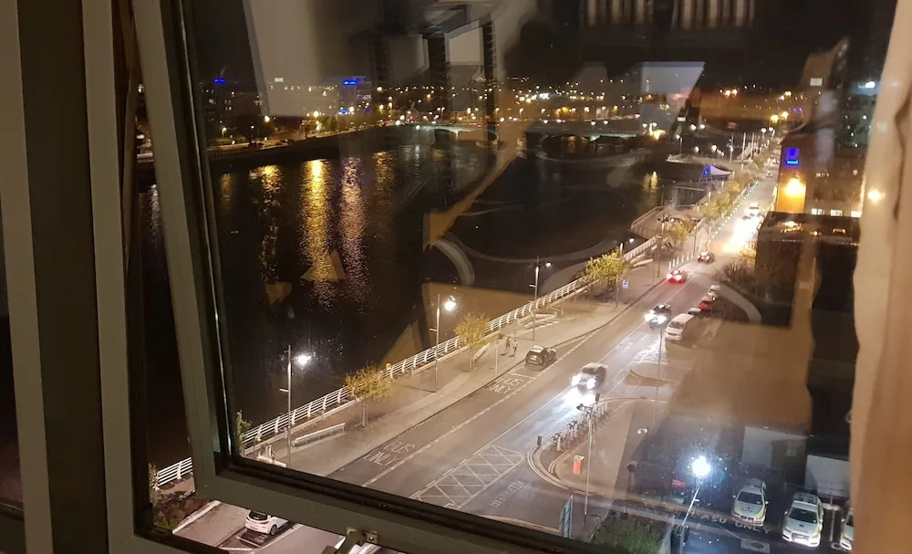2 Bedroom Apartment Bishops Quay