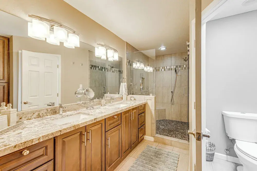 8 Mi to Old Town Scottsdale: Family Home!