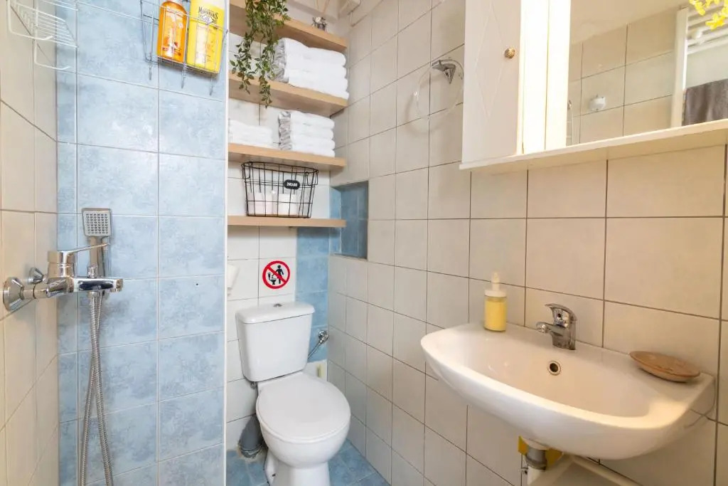 F & B Collection - 2 Bedroom Flat