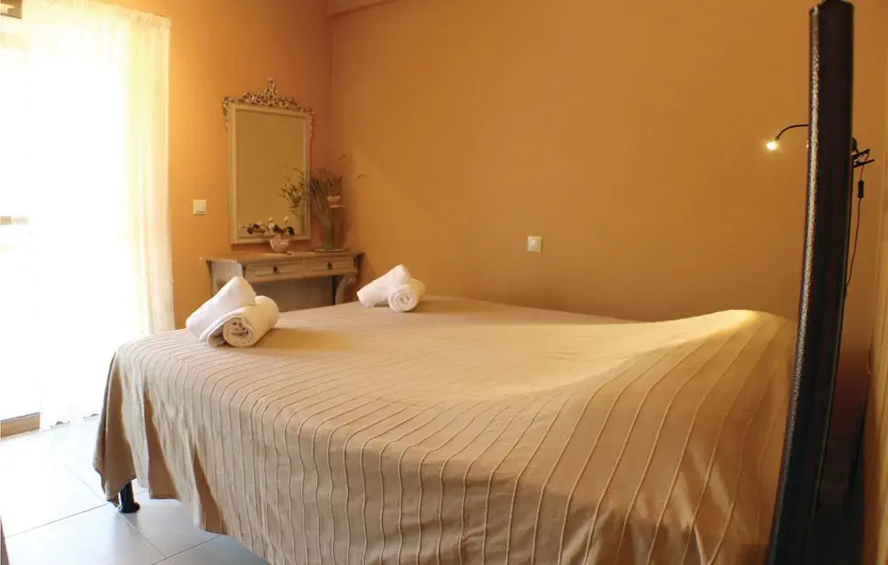Awesome Home in Varia Kinouria With Wifi and 2 Bedrooms
