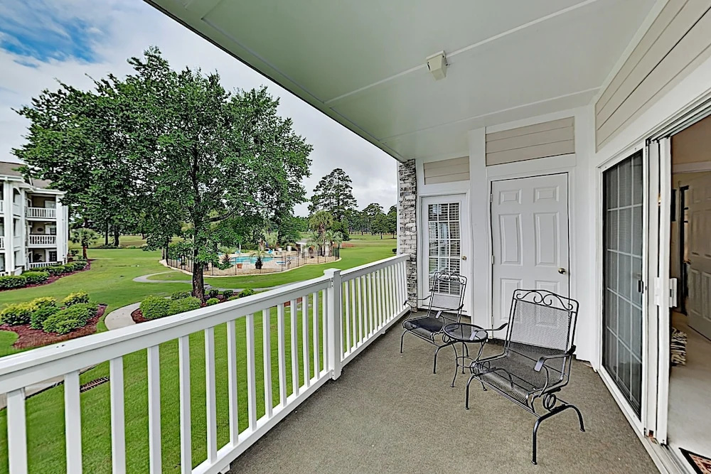 Chic W/ Balcony, Pool & Golf Course Views 2 Bedroom Condo