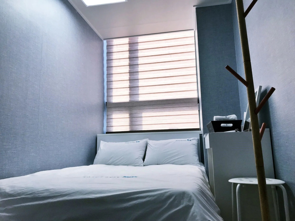 Roadhouse Shinchon - Hostel