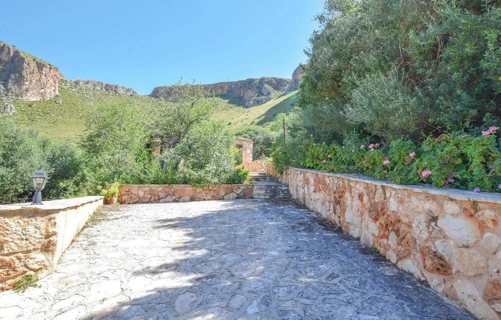 Stunning Apartment in Macari With 2 Bedrooms, Wifi and Outdoor Swimming Pool