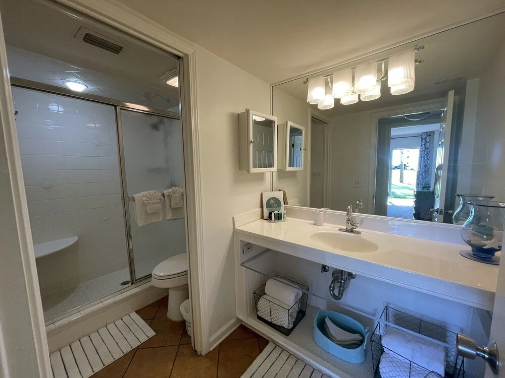114 El Matador 1 Bedroom Condo by RedAwning