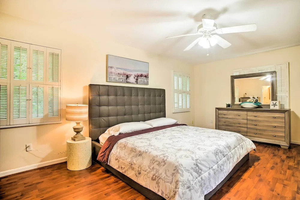 Riviera Beach Vacation Home w/ Pool: Walk to Beach