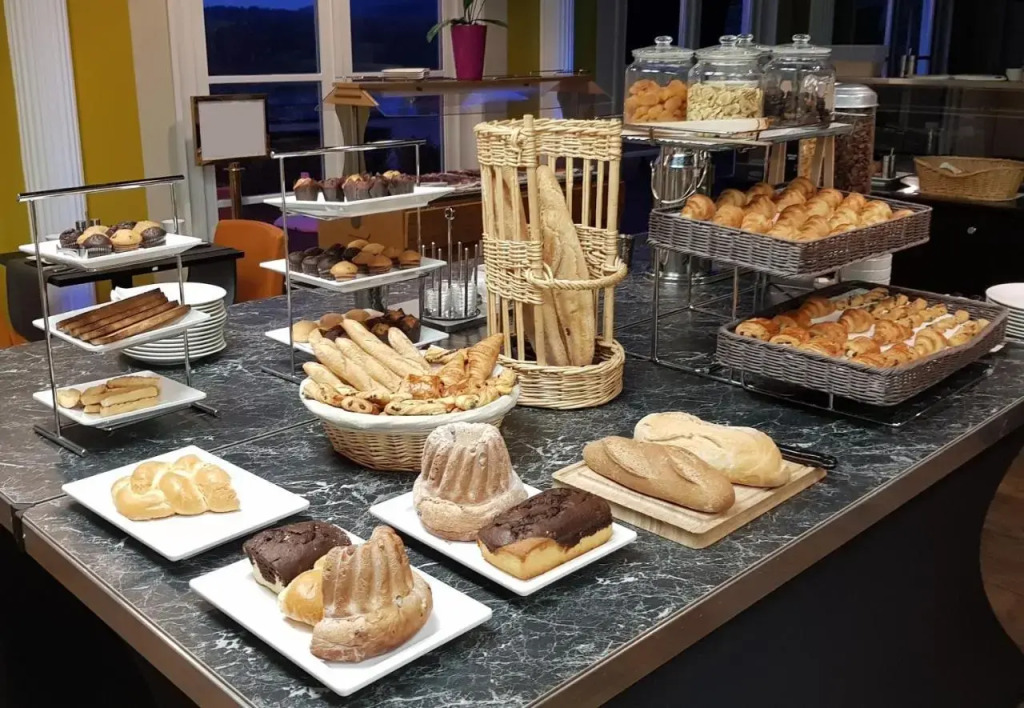 Logis Hôtel & Restaurant - Les Tuileries