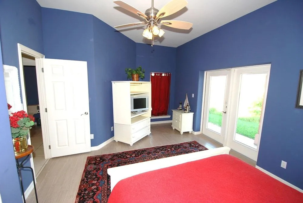 114 Bay Harbor 3 Bedrooms 3 Bathrooms Townhouse