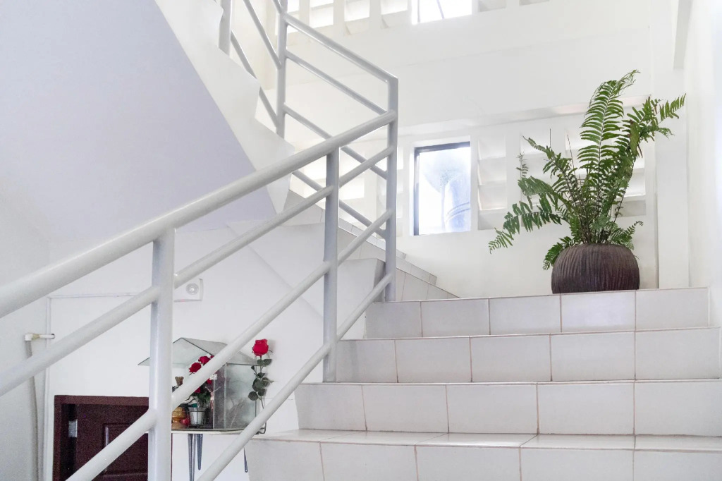 OYO 163 Goldentown Hotel and Residences