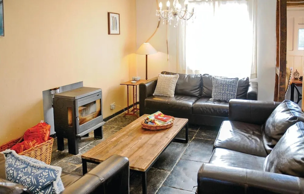 Beautiful Home in Durbuy With 3 Bedrooms, Wifi and Outdoor Swimming Pool