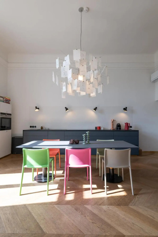 2200SQFT Luxury Apartment in City Center