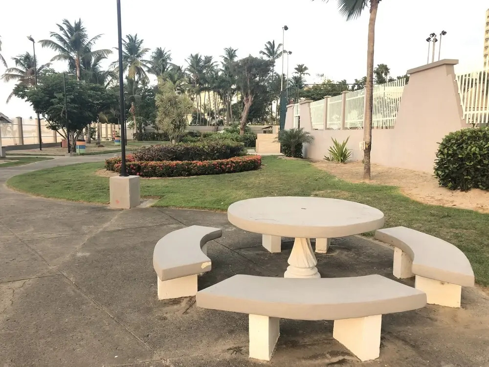 Coral Beach Front  1 bedroom  2 bathrooms apartment