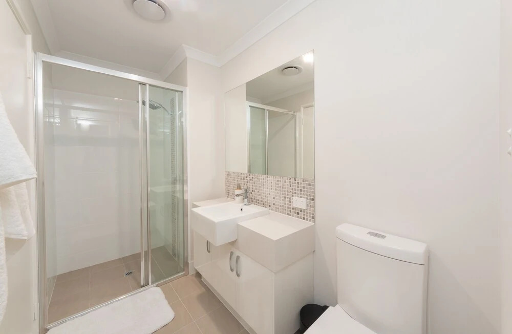 Lakeview Apartment Suite 18