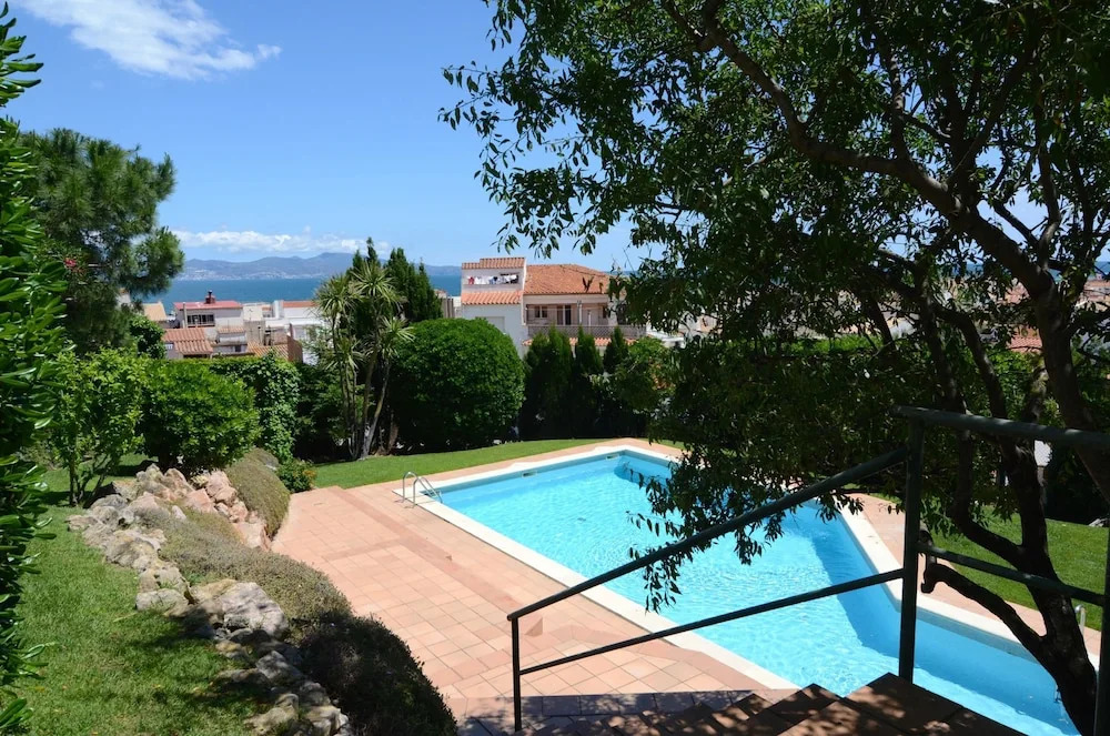 Apartamentos Puig Padro