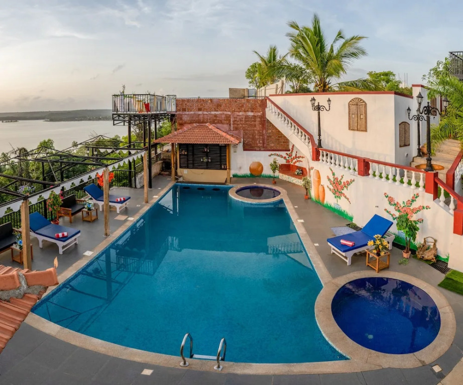 Raposo Resorts