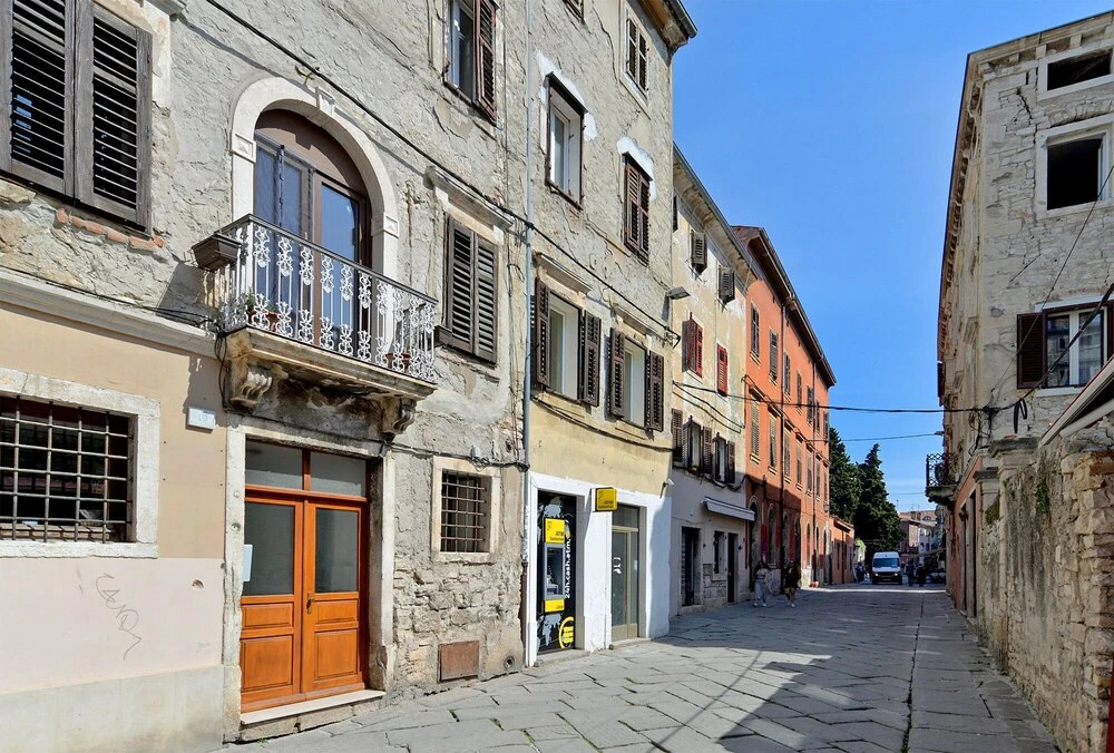 Apartment 1845