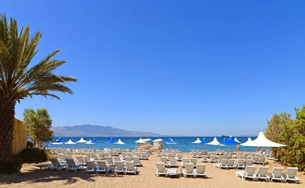 Eles Boutique Hotel & Beach