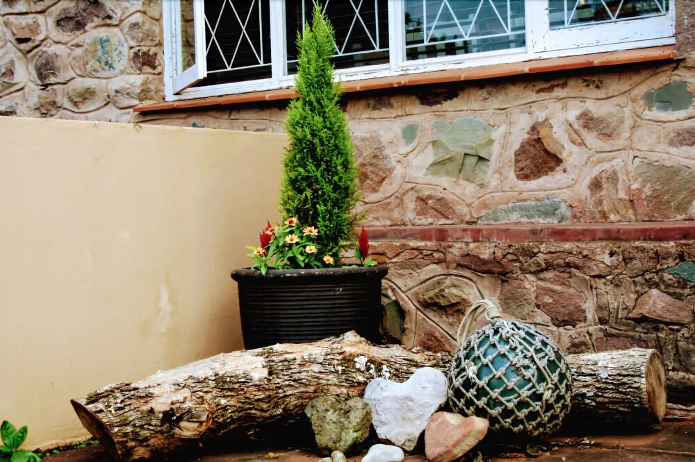 The Old Stone House