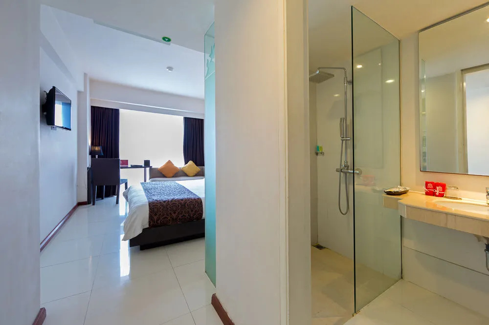 ZenRooms Kuta Jerman Beach