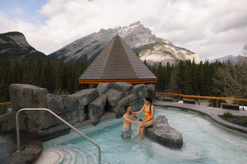 Hotel Canoe and Suites