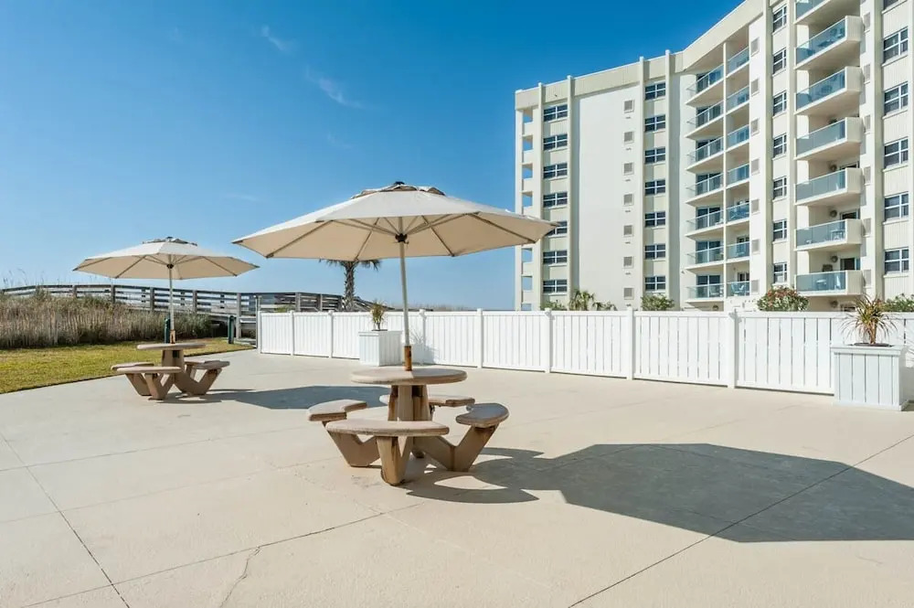 Regency Towers 702 West - Two Bedroom Condo