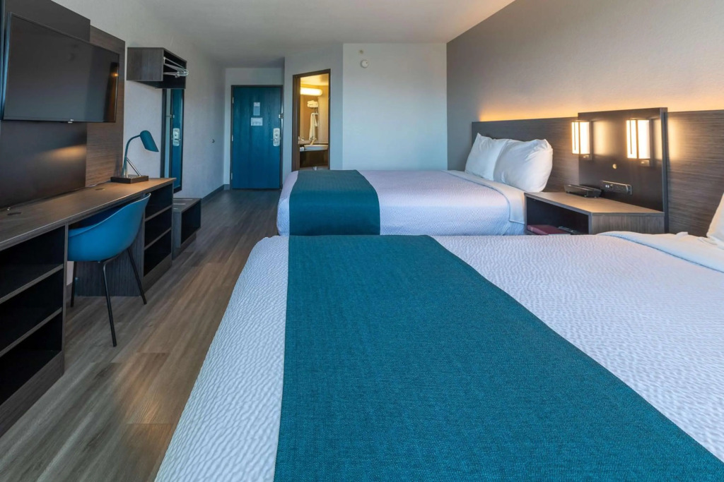 Отель Econo Lodge