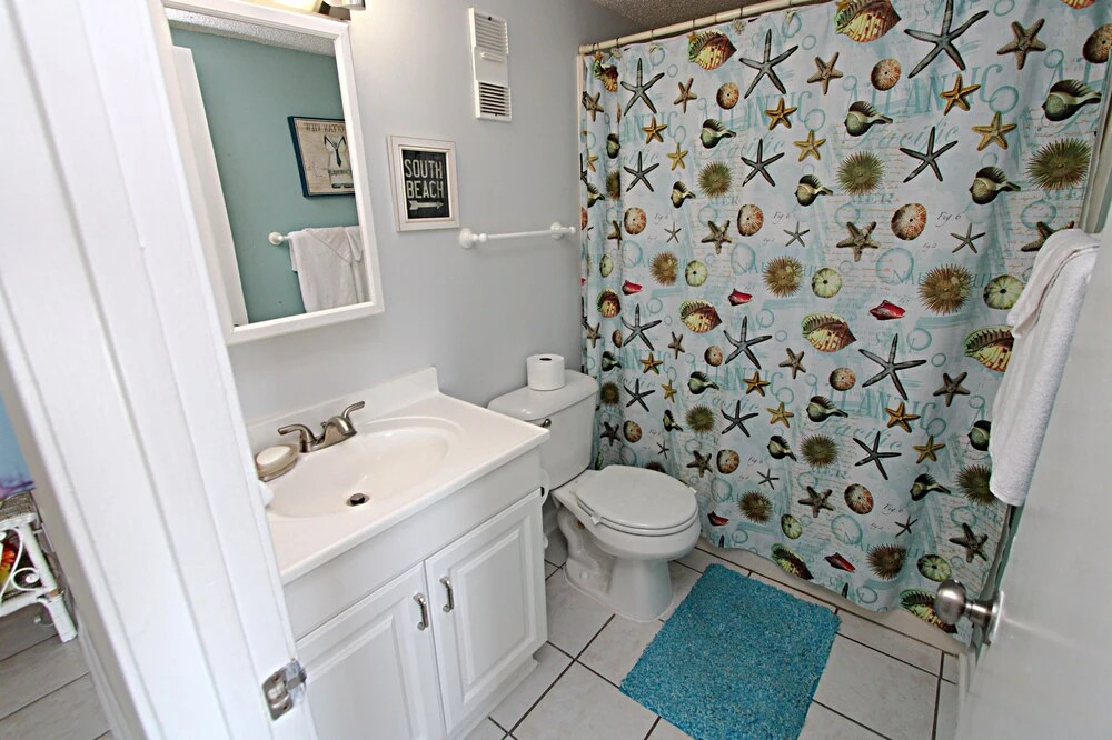 Island Shores 550 3 Bedroom Condo by RedAwning