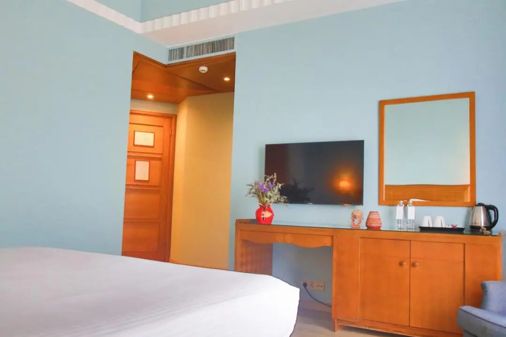 Warwick Palm Beach Hotel