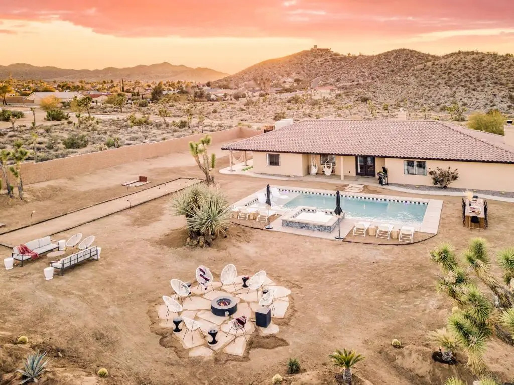Flora by Avantstay Modern & Private Desert Oasis on Large Grounds w/ Pool & Bocce Ball!