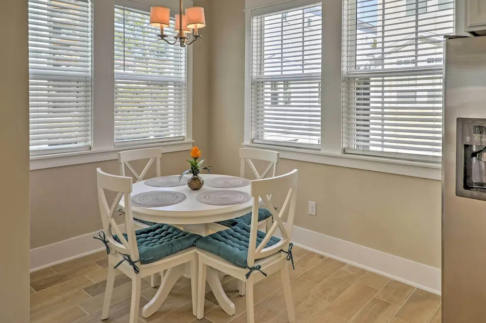 1 Block to Beach! Breezy Myrtle Beach Getaway