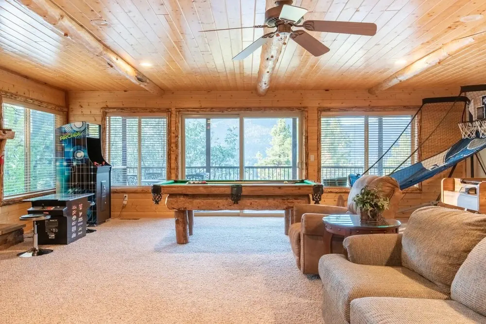 15 - The Lodge At Timberline Trail 4 Bedroom Home by Redawning