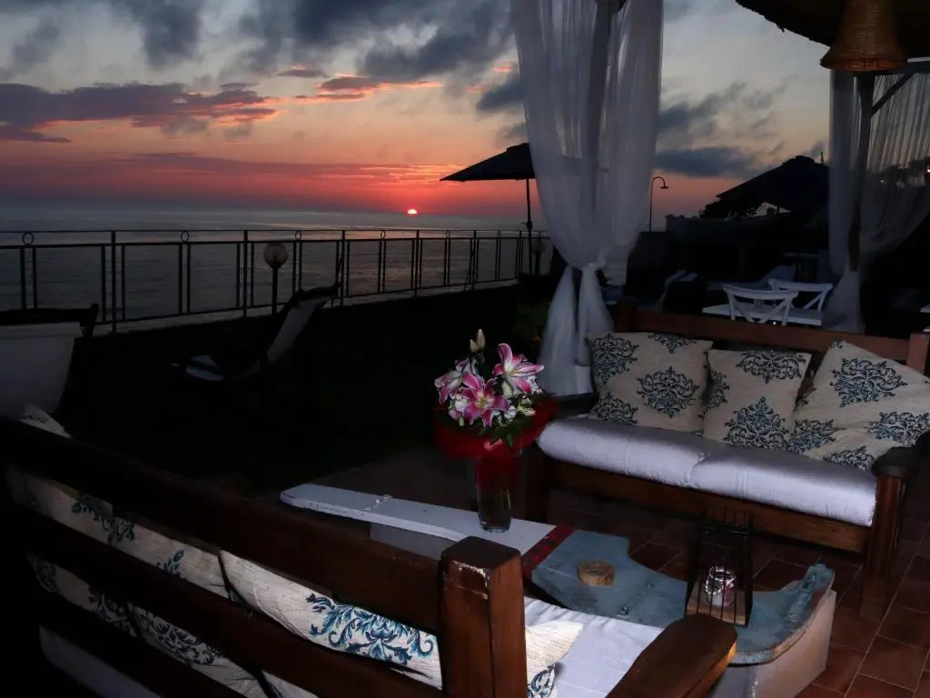 Sunset VIP House