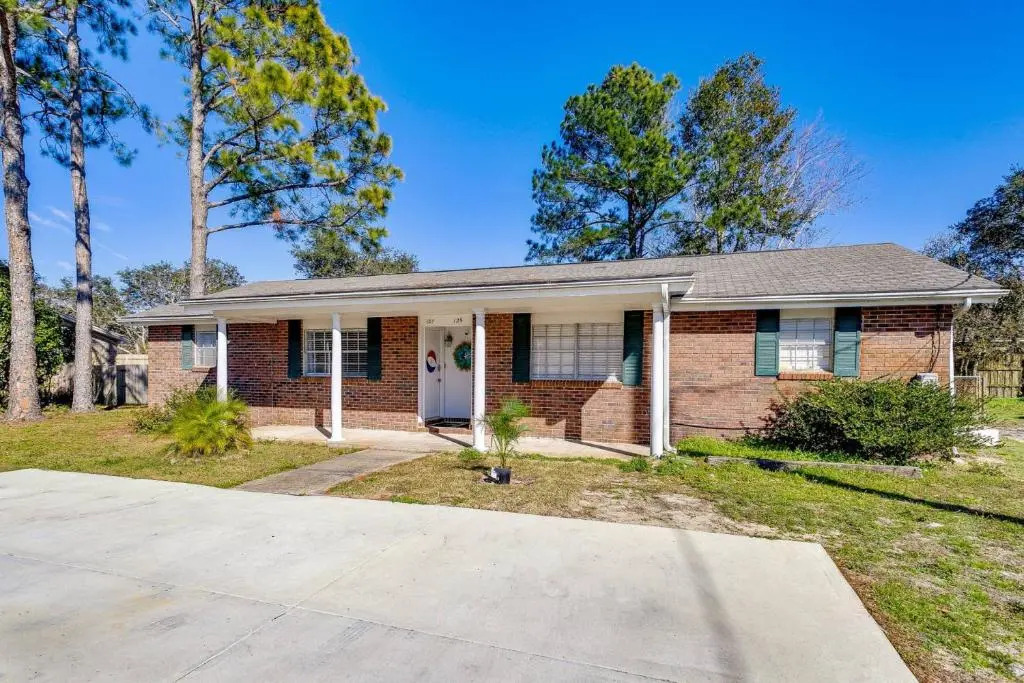 125 Shirley Dr