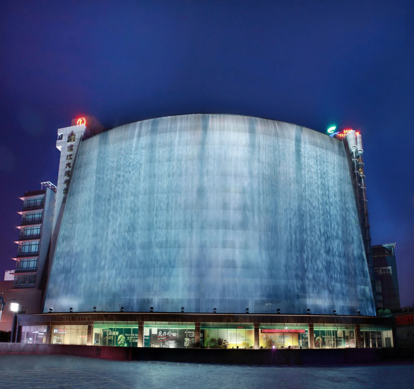 Guilin Lijiang Waterfall Hotel