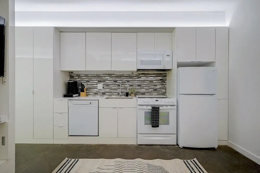 FRONTDESK Tremont Oaks Micro Apts Cleveland