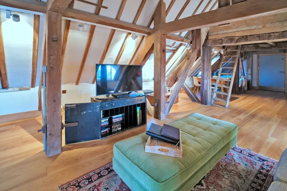 Apartment in Brackley Town Hall Charm