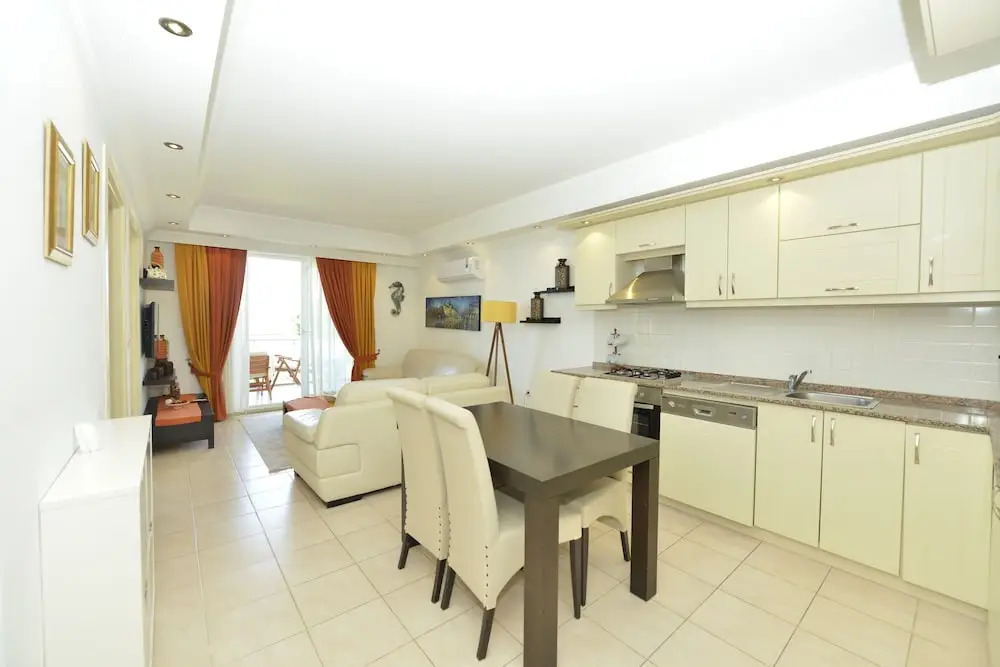 Saros Apartments