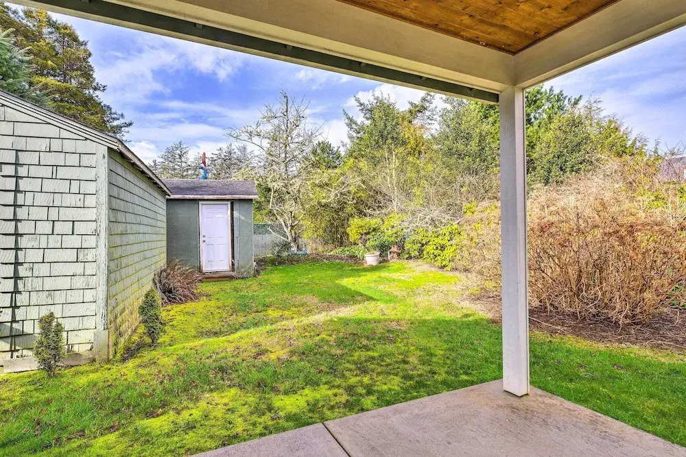 Hammond Home 2 Blocks to Marina & Columbia River!