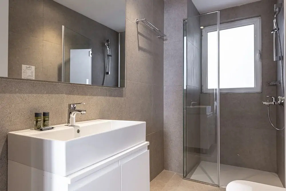 Phaedrus Living Modern Kriel Suites 304