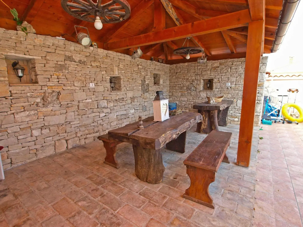 House Natasa 2133