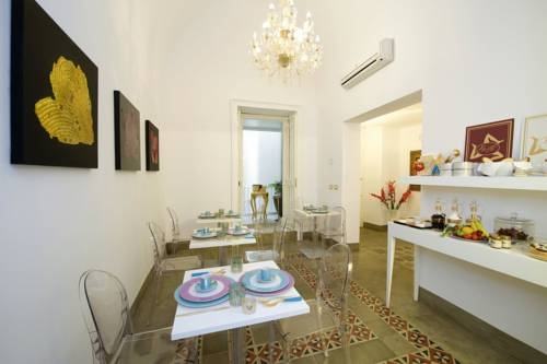 Gem de Luxe Bed  Breakfast