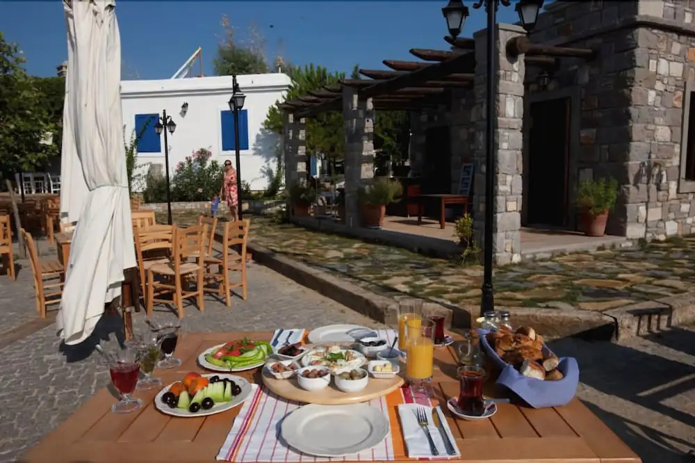 Akvaryum Hotel
