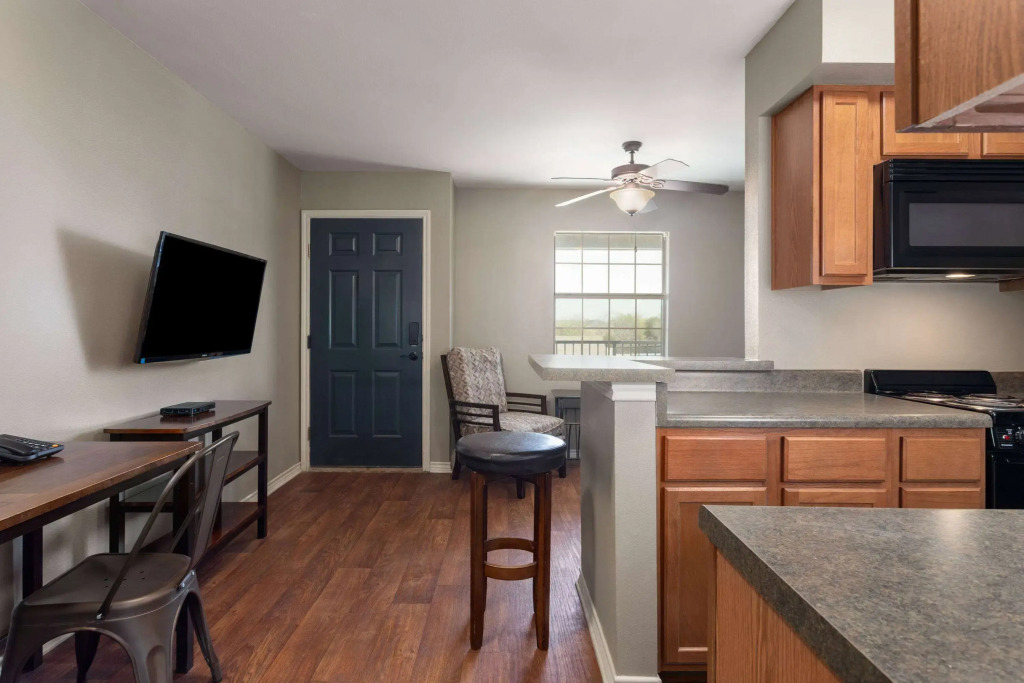 Eagle's Den Three Rivers Texas a Travelodge by Wyndham