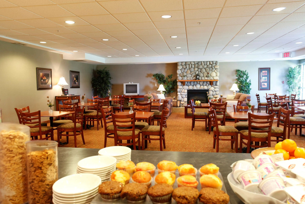 Coast Grimshaw Hotel & Suites