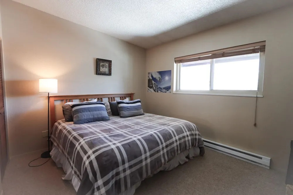 Whisk Away to Winter Park! 2 BDR 5 Min From Skiing