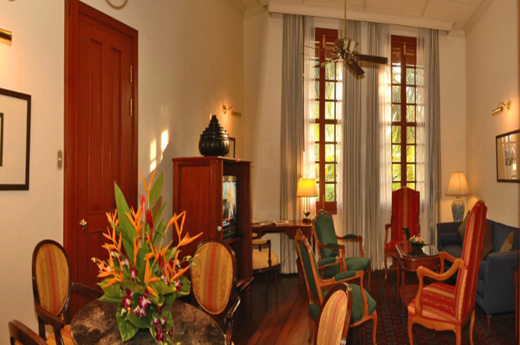 Settha Palace Hotel