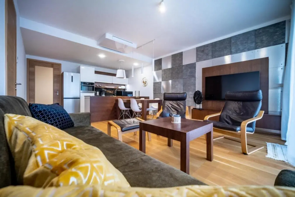 MOLO LIPNO RESIDENCE