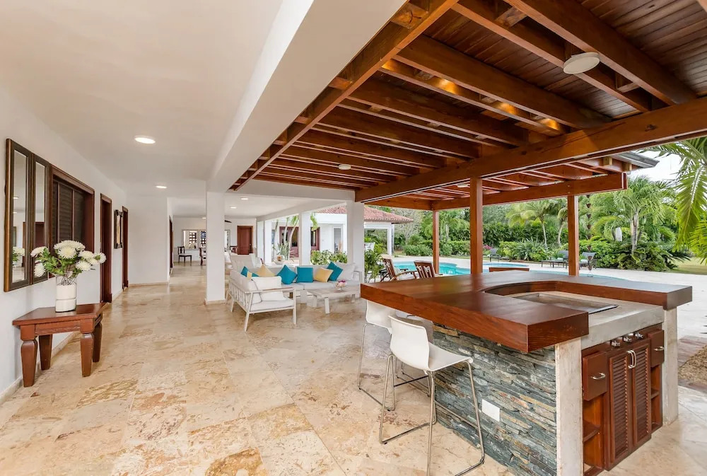 Luxurious Villa