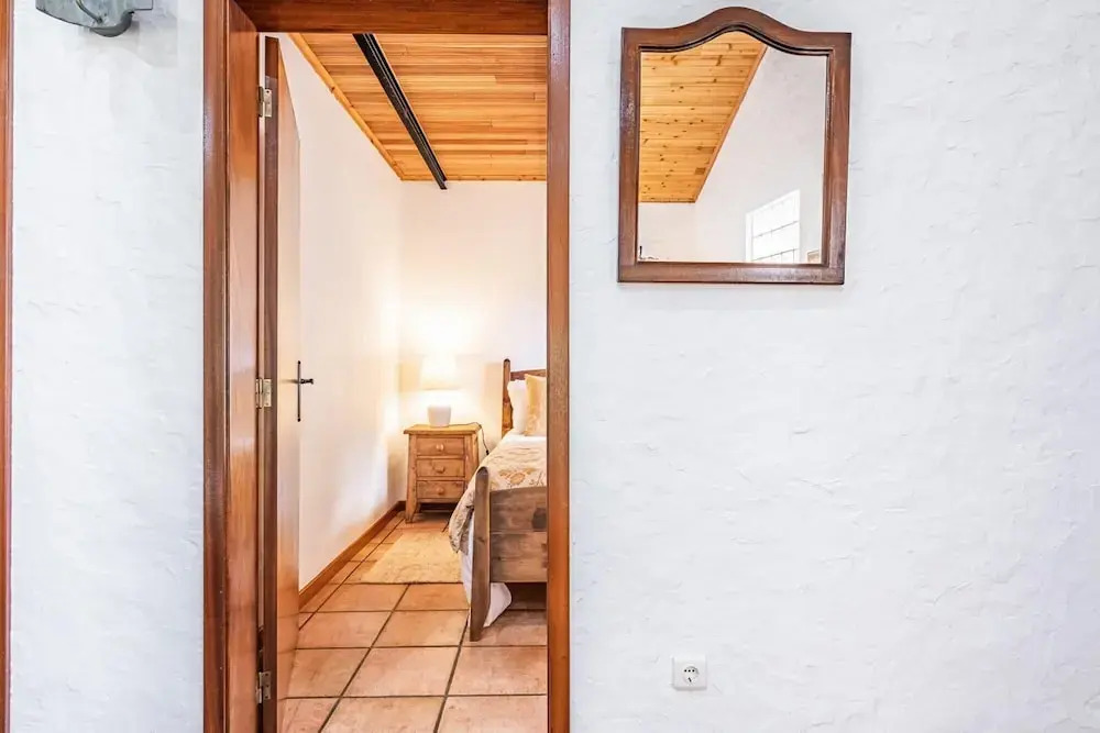 Ivy Cottage by Homie