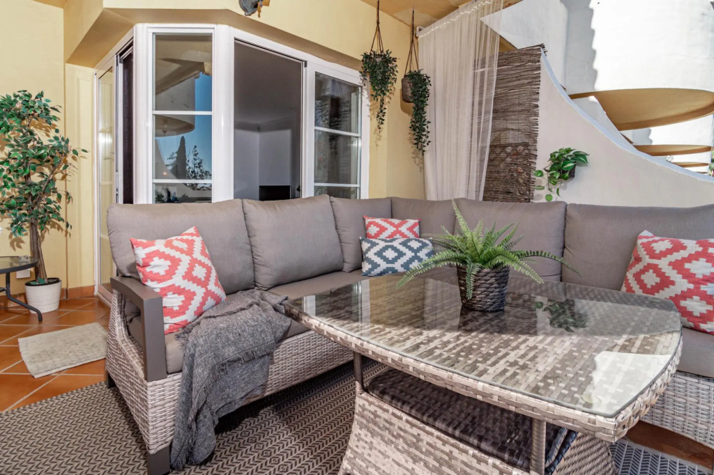 SAT2 - Modern 2 bedroom apartment with ocean view